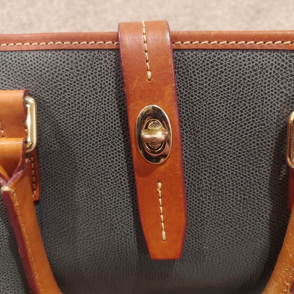 Dooney & Bourke Green & Brown Leather Handbag - Picture 6 of 12